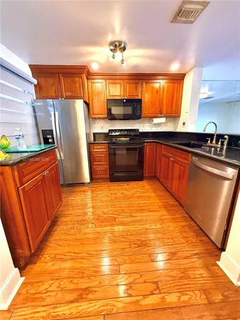 $3,000 | 2533 Northeast 15th Street, Pompano Beach, FL 33062