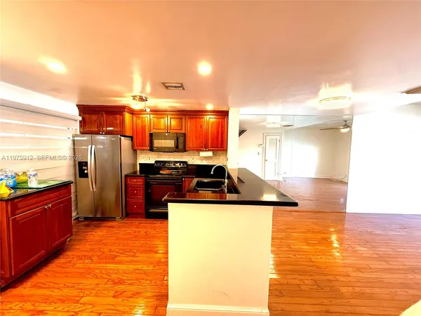 $3,000 | 2533 Northeast 15th Street, Pompano Beach, FL 33062