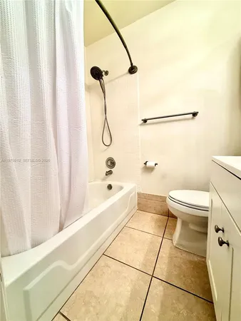 $3,000 | 2533 Northeast 15th Street, Pompano Beach, FL 33062