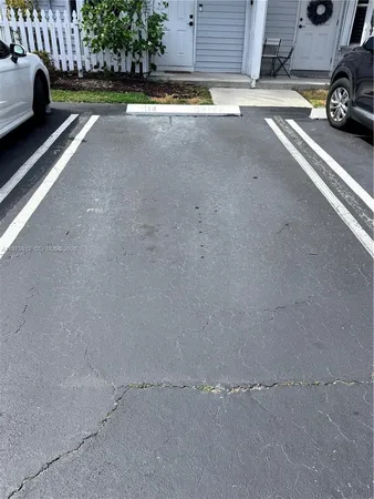 $3,000 | 2533 Northeast 15th Street, Pompano Beach, FL 33062