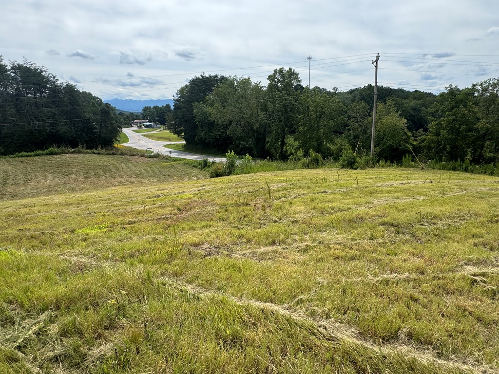 100 Cold Branch Road Hayesville, NC 28904 - Photo 6 of 14 Gallery Image 6