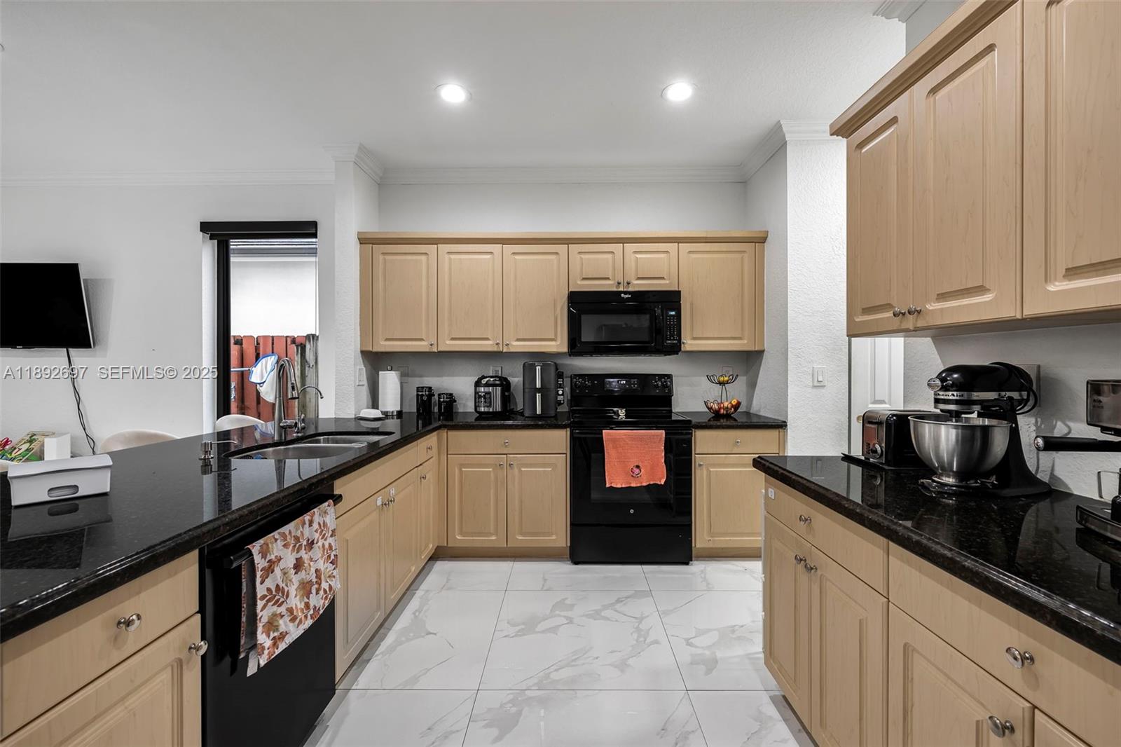 15987 Southwest 141st Street Miami, FL 33196 - Photo 11 of 43