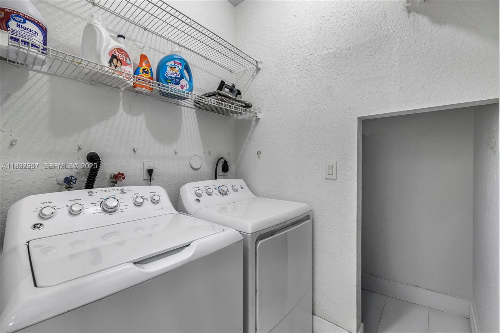 15987 Southwest 141st Street Miami, FL 33196 - Photo 15 of 43