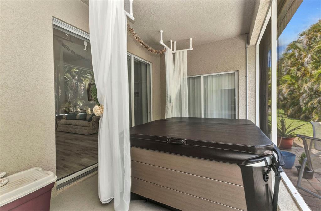 24504 Buckingham Way Punta Gorda, FL 33980 - Photo 7 of 42 a kitchen with a refrigerator and countertop