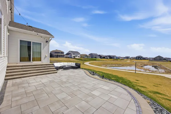 $629,900 | 7898 Northern Lgts Avenue, Horace, ND 58047