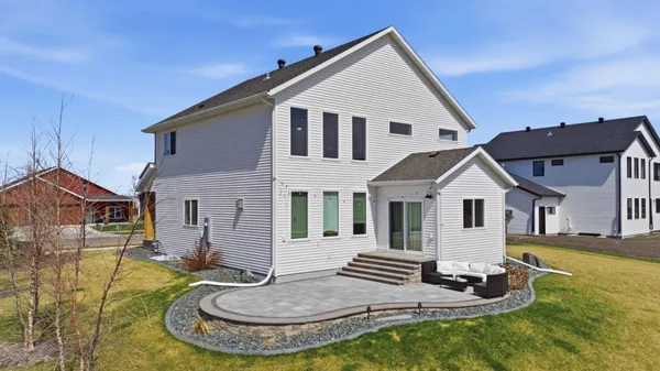 $629,900 | 7898 Northern Lgts Avenue, Horace, ND 58047