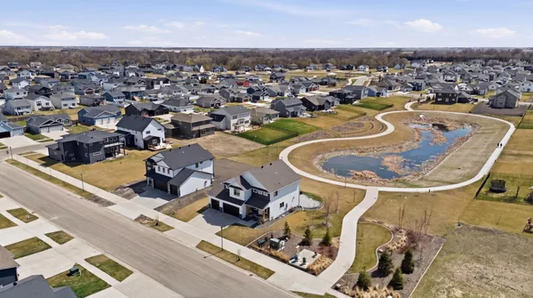 $629,900 | 7898 Northern Lgts Avenue, Horace, ND 58047