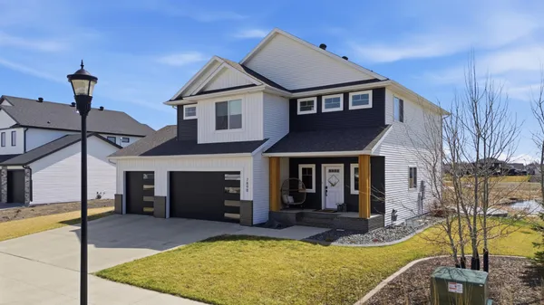 $629,900 | 7898 Northern Lgts Avenue, Horace, ND 58047