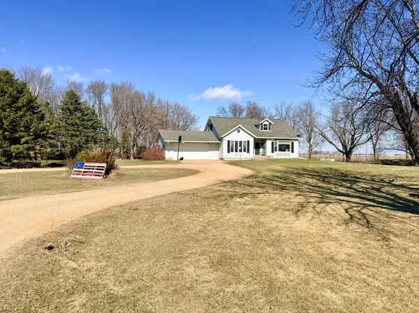 $295,000 | 33210 810th Street, Brewster, MN 56119