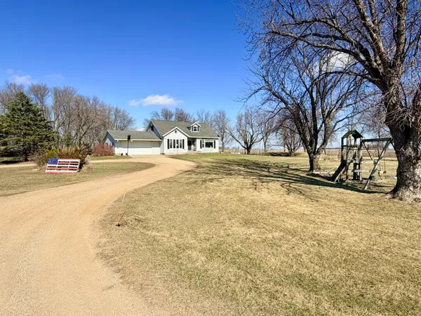 $295,000 | 33210 810th Street, Brewster, MN 56119