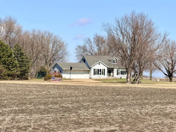 $295,000 | 33210 810th Street, Brewster, MN 56119