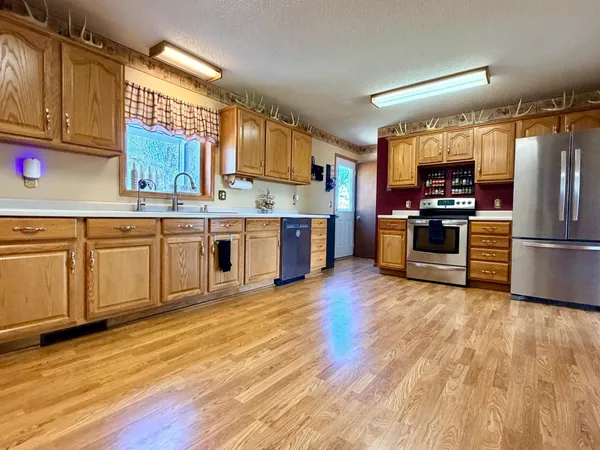 $295,000 | 33210 810th Street, Brewster, MN 56119