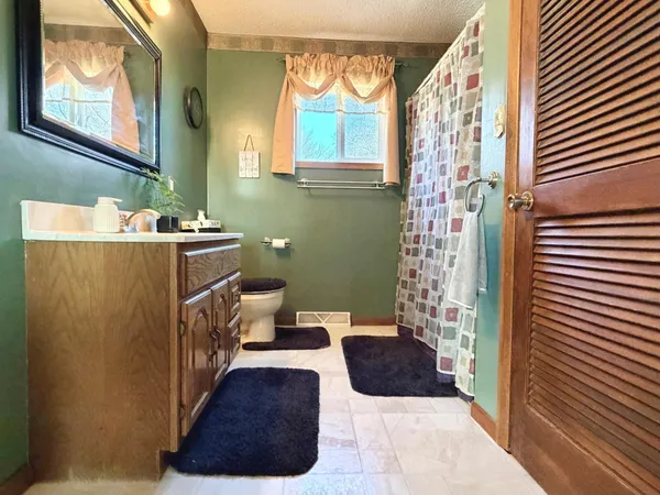 $295,000 | 33210 810th Street, Brewster, MN 56119