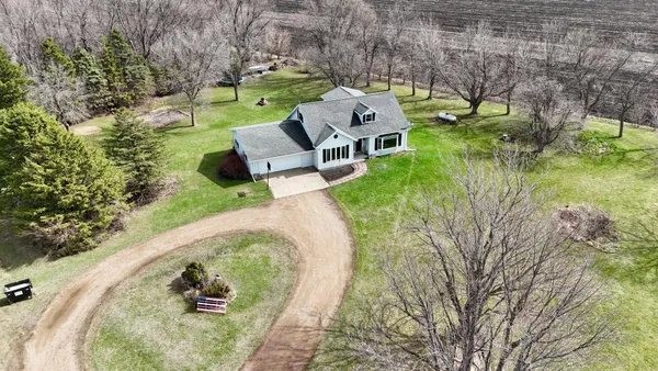 $295,000 | 33210 810th Street, Brewster, MN 56119