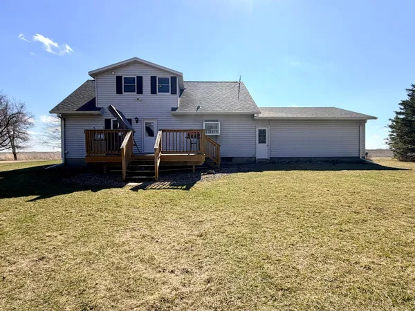 $295,000 | 33210 810th Street, Brewster, MN 56119