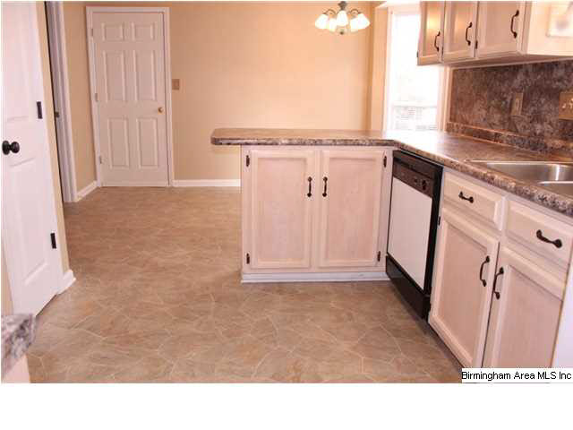 176 Greenfield Lane Alabaster, AL 35007 - Photo 3 of 28