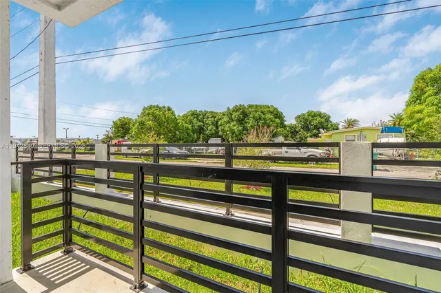 $3,300 | 16955 Southwest 100th Avenue, Unit 9, Miami, FL 33157