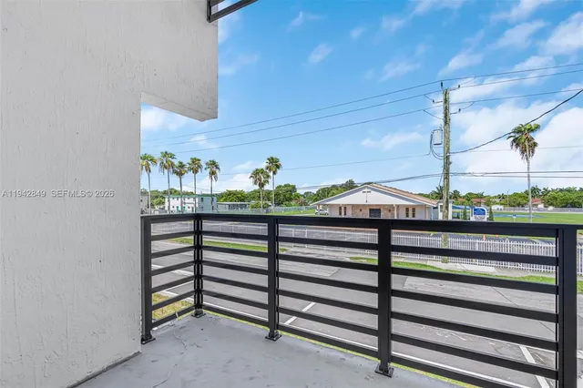 $3,300 | 16955 Southwest 100th Avenue, Unit 9, Miami, FL 33157