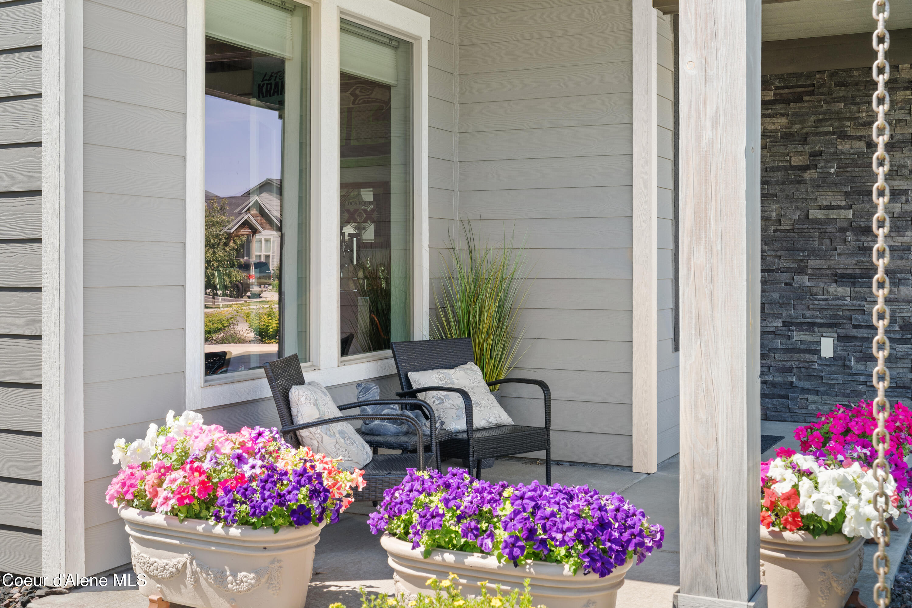 2877 North Callary Street Post Falls, ID 83854 - Photo 3 of 36 Inviting covered front porch