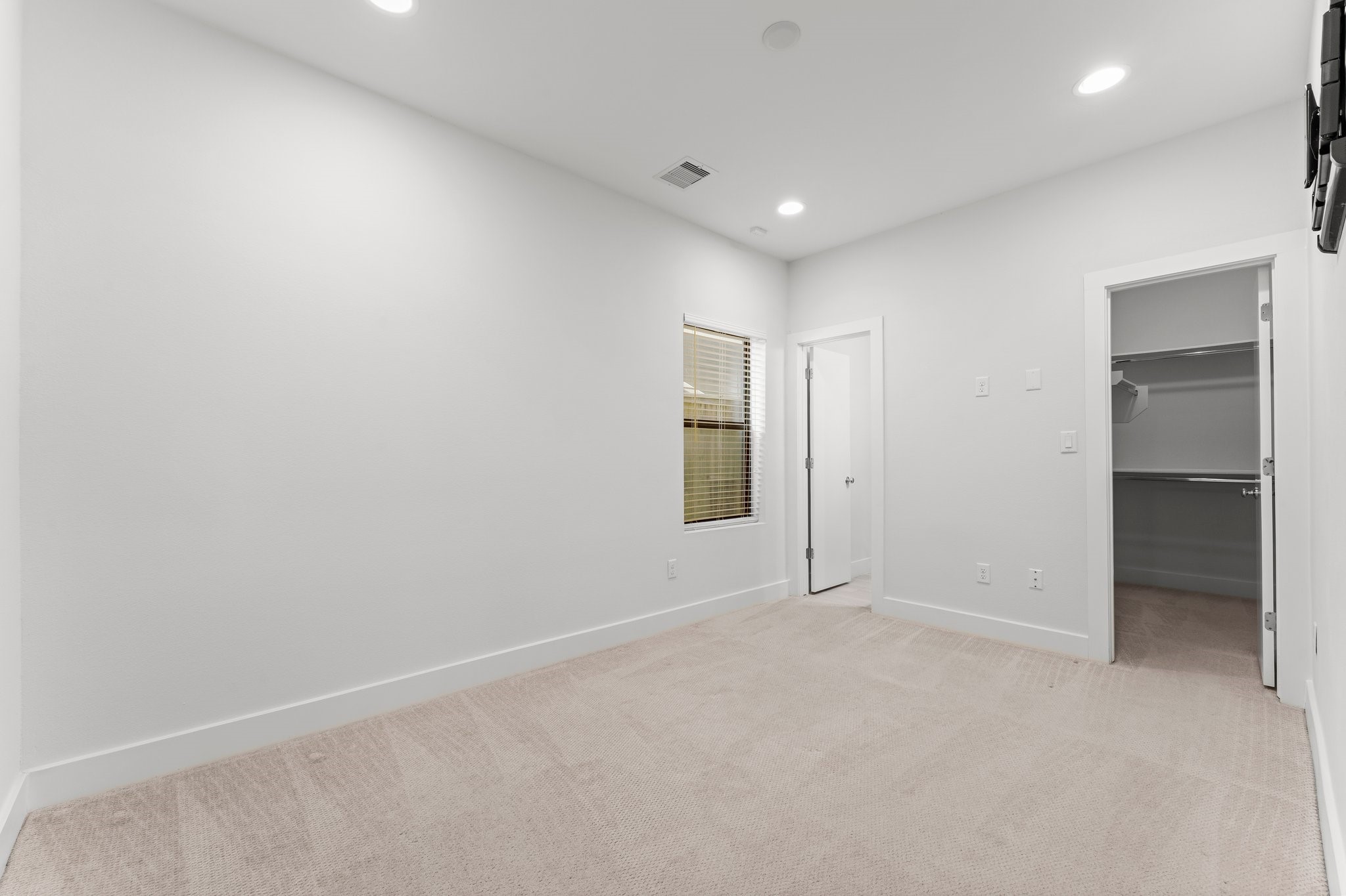 2909 Gillespie Street, Unit A Houston, TX 77020 - Photo 9 of 32 First Floor Bedroom/Office
