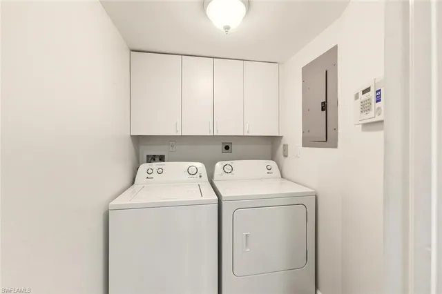 $369,900 | 7772 Emerald Circle, Unit 101, Naples, FL 34109