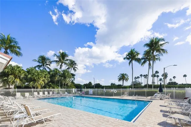 $369,900 | 7772 Emerald Circle, Unit 101, Naples, FL 34109