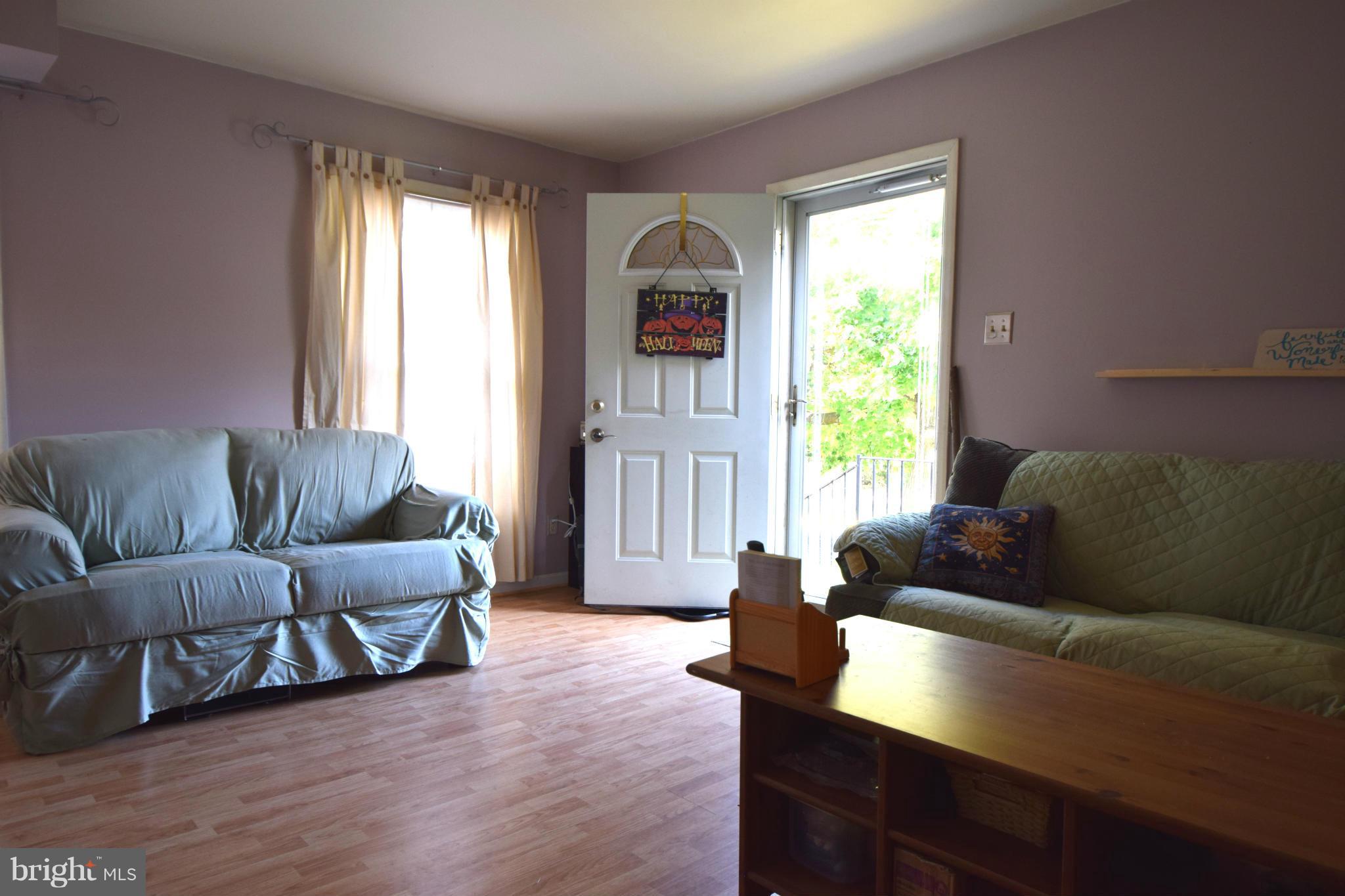 3511 Santee Road Baltimore, MD 21236 - Photo 5 of 16 Living Room