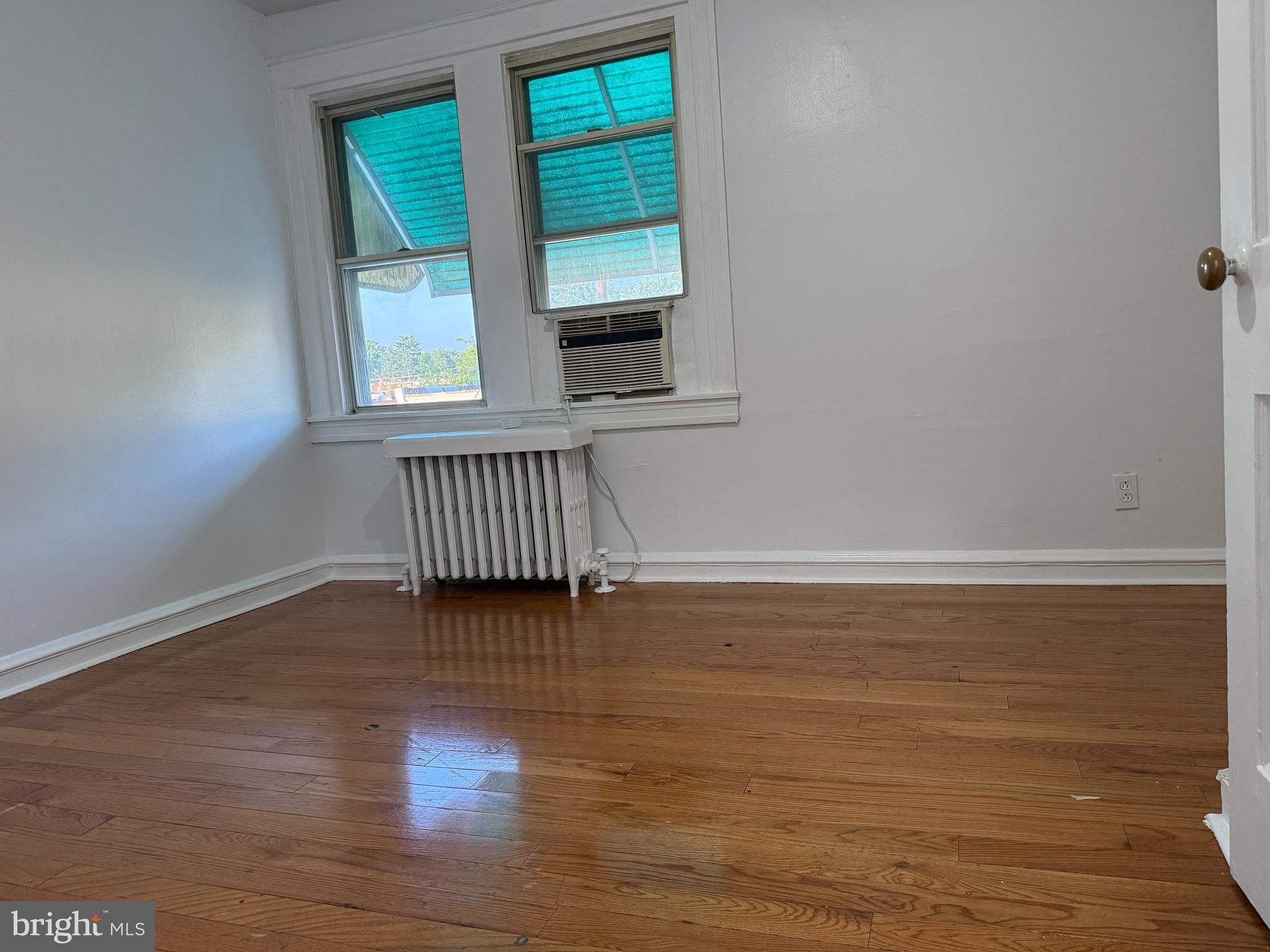 444 Timberlake Road Upper Darby, PA 19082 - Photo 6 of 9