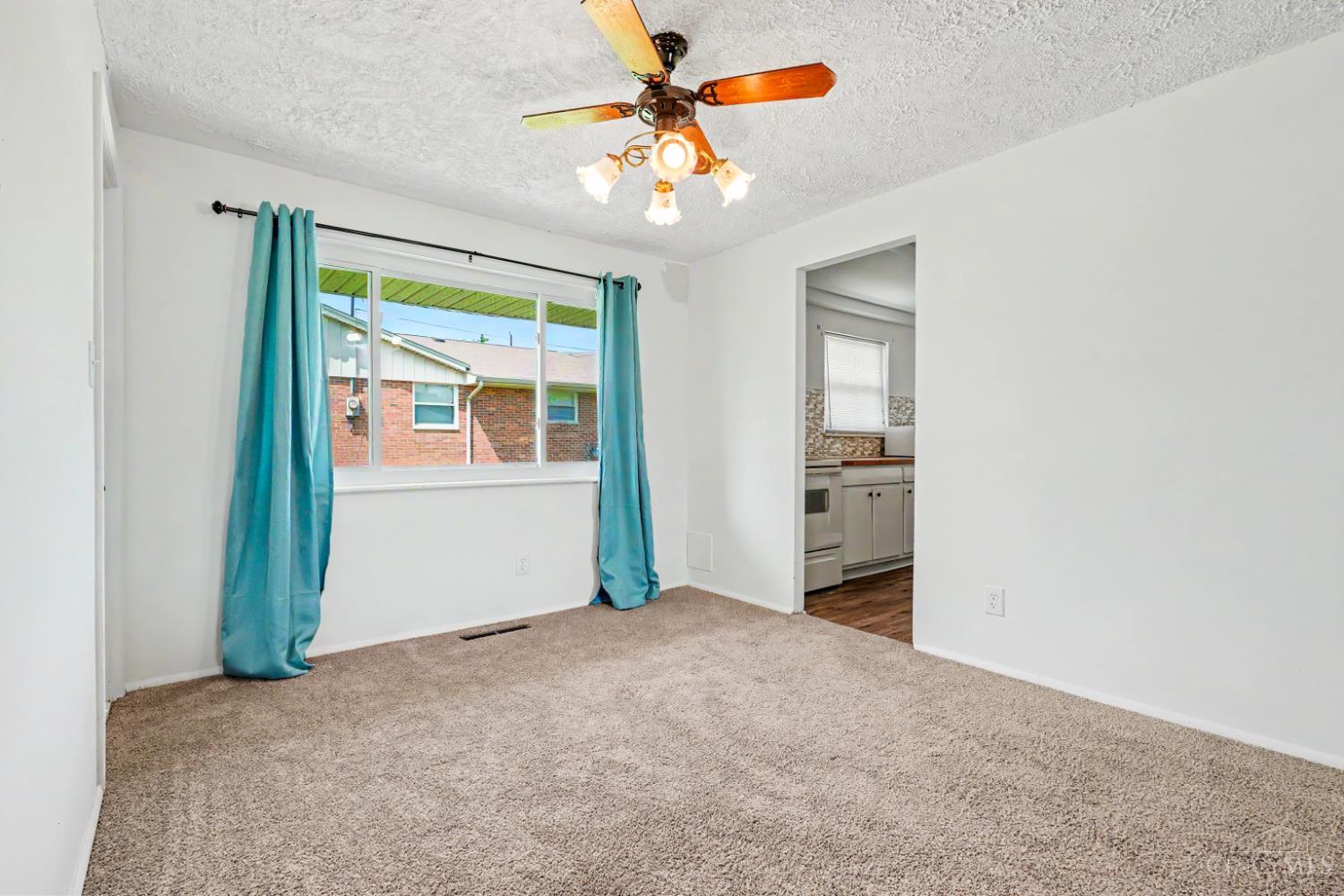 12093 Benadir Road Springdale, OH 45246 - Photo 5 of 29 Gallery Image 5