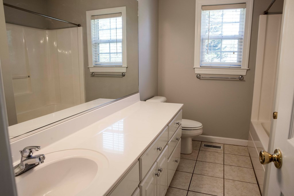 443 Louisville Road Grovetown, GA 30813 - Photo 21 of 43 GUEST BATH