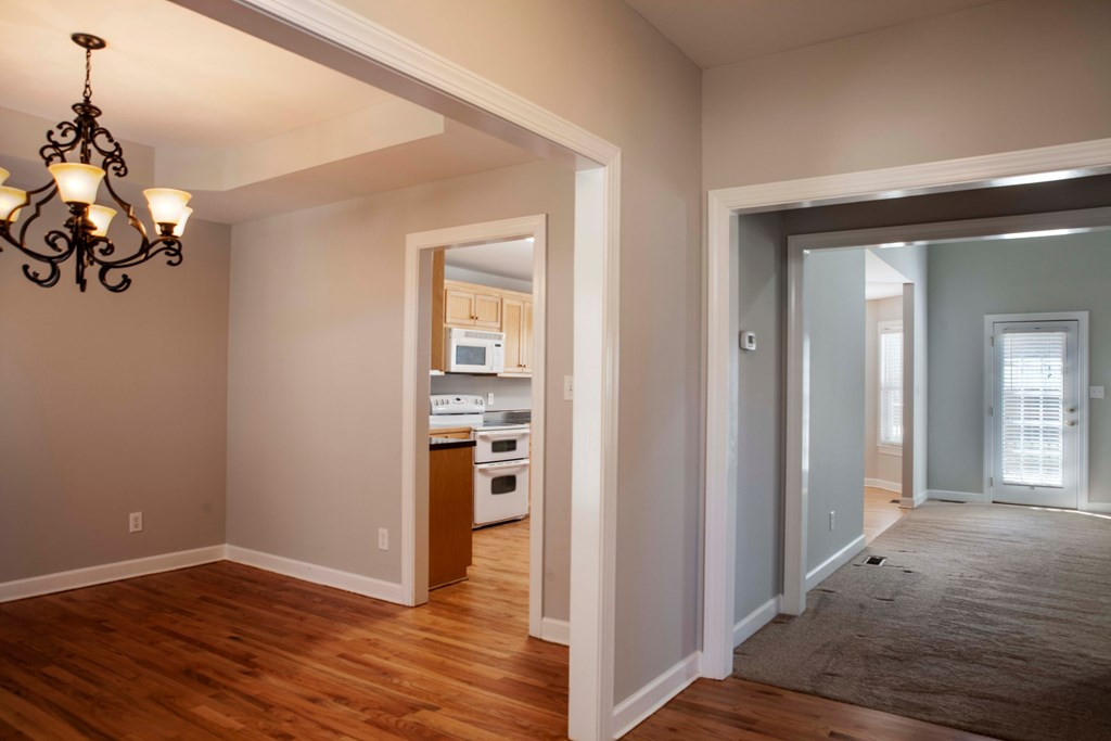 443 Louisville Road Grovetown, GA 30813 - Photo 8 of 43 DINING ROOM/ENTRY