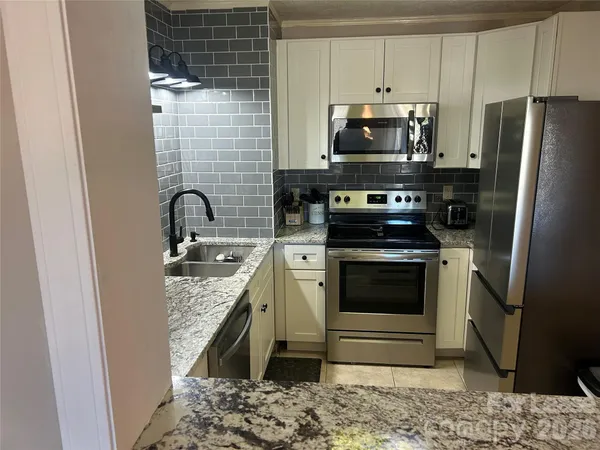 $1,600 | 106 Sugar Ski Drive, Unit 635, Sugar Mountain, NC 28604
