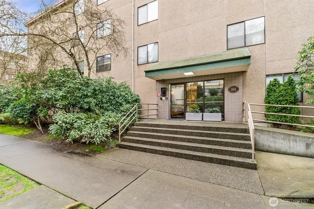 $710,000 | 505 West Roy Street, Unit 304, Seattle, WA 98119