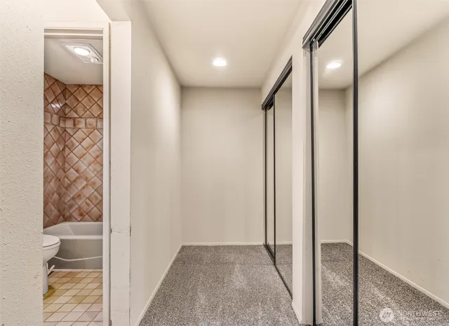 $710,000 | 505 West Roy Street, Unit 304, Seattle, WA 98119