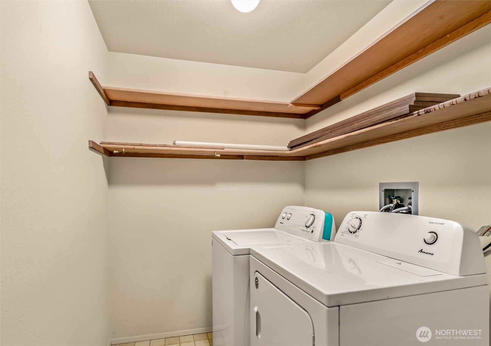 505 West Roy Street, Unit 304 Seattle, WA 98119 - Photo 22 of 33 a utility room with dryer and washer