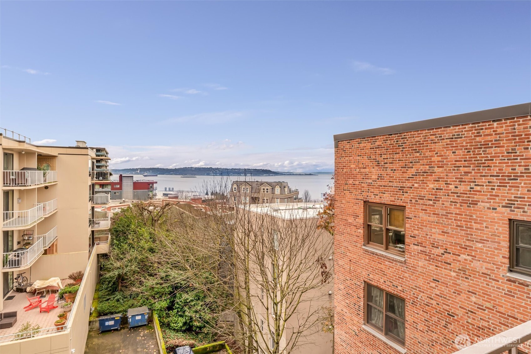 505 West Roy Street, Unit 304 Seattle, WA 98119 - Photo 23 of 33