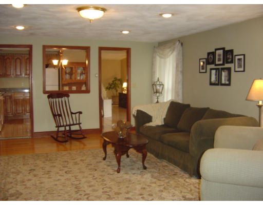 64 Richard Road Braintree, MA 02184 - Photo 4 of 21 Gallery Image 4