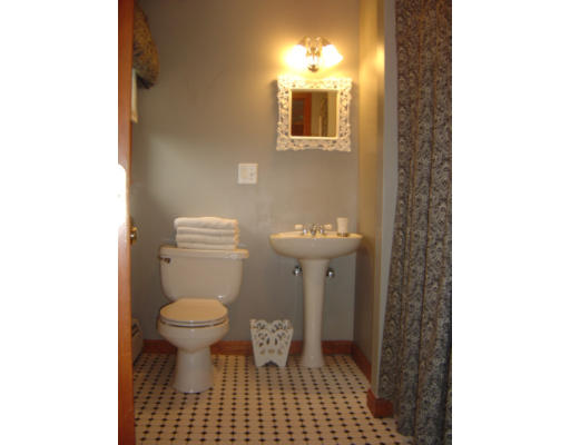 64 Richard Road Braintree, MA 02184 - Photo 10 of 21 Gallery Image 10