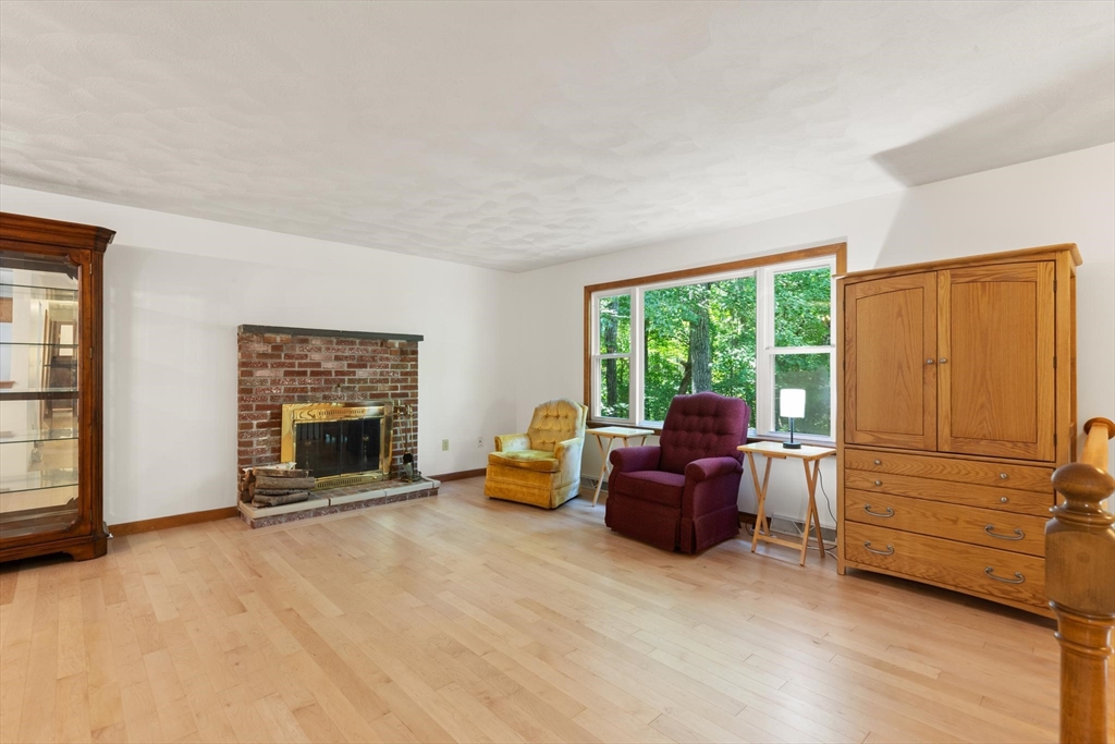 58 Roosevelt Road Wilmington, MA 01887 - Photo 11 of 39 Gallery Image 11