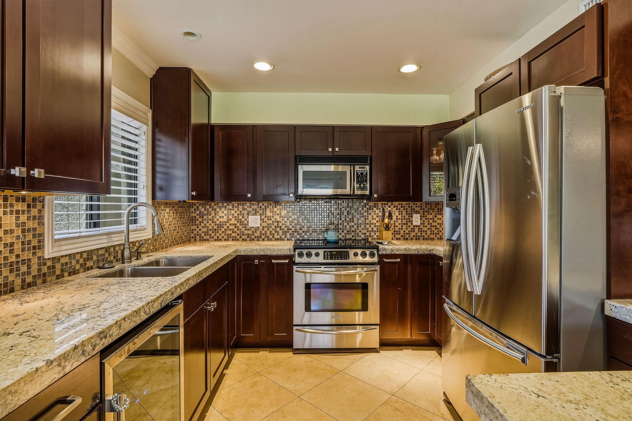 6025 Arroyo Road, Unit 8 Palm Springs, CA 92264 - Photo 1 of 50 Kitchen