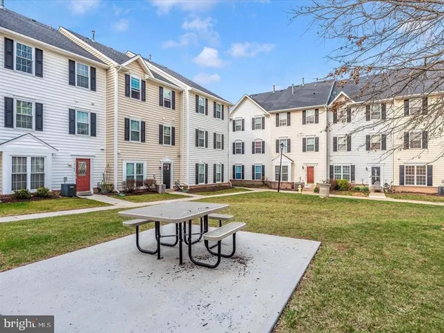 $249,000 | 2122 Bristol Drive, Unit 22, Frederick, MD 21702