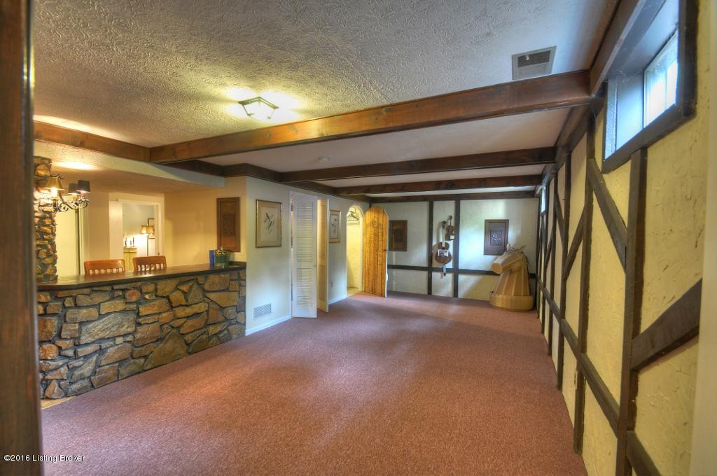 2709 Timber Hill Road Louisville, KY 40214 - Photo 38 of 52 DSC_0130_1_2 (1024x680)