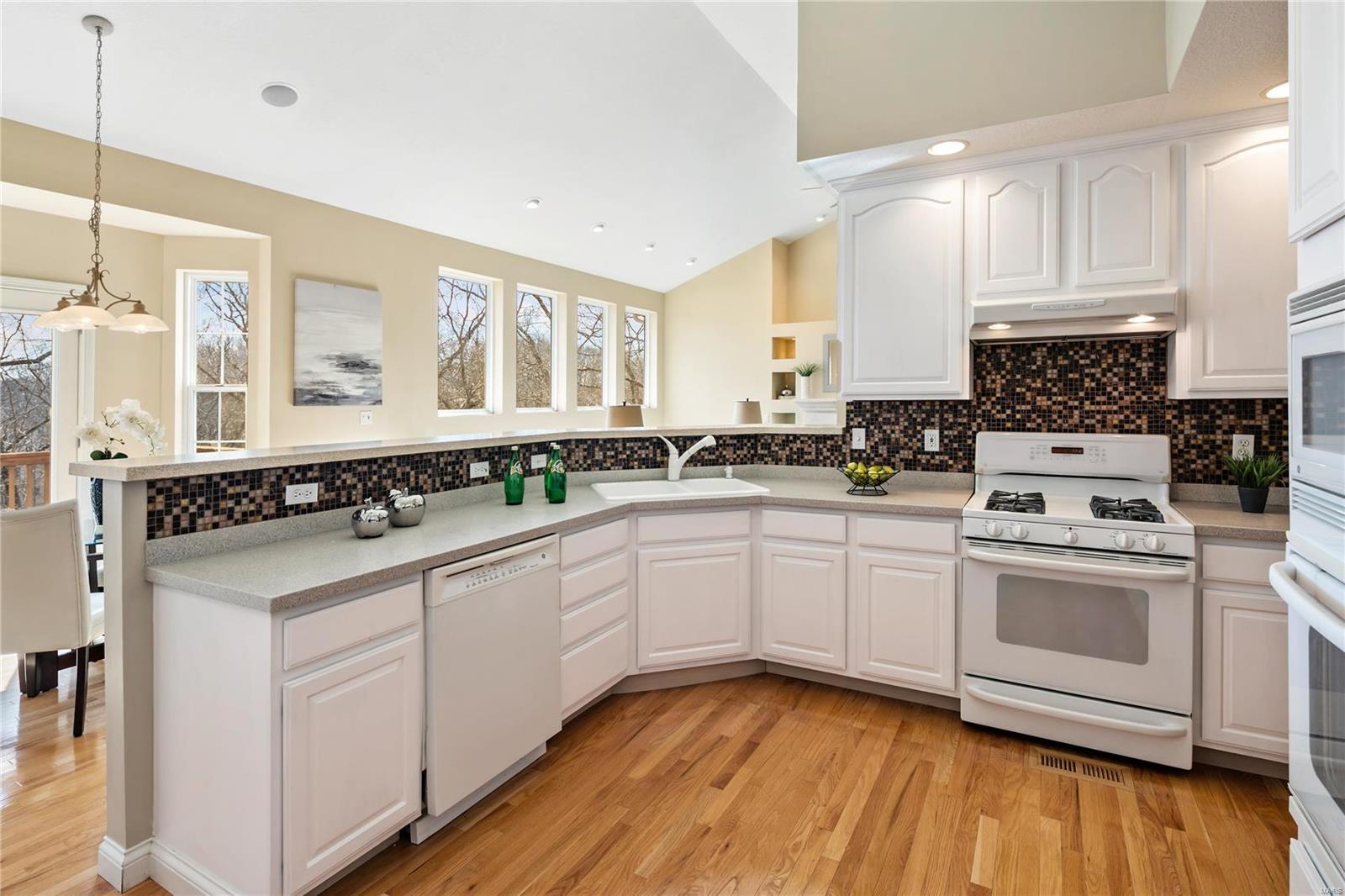 724 Timber Ridge Acre Drive High Ridge, MO 63049 - Photo 14 of 52