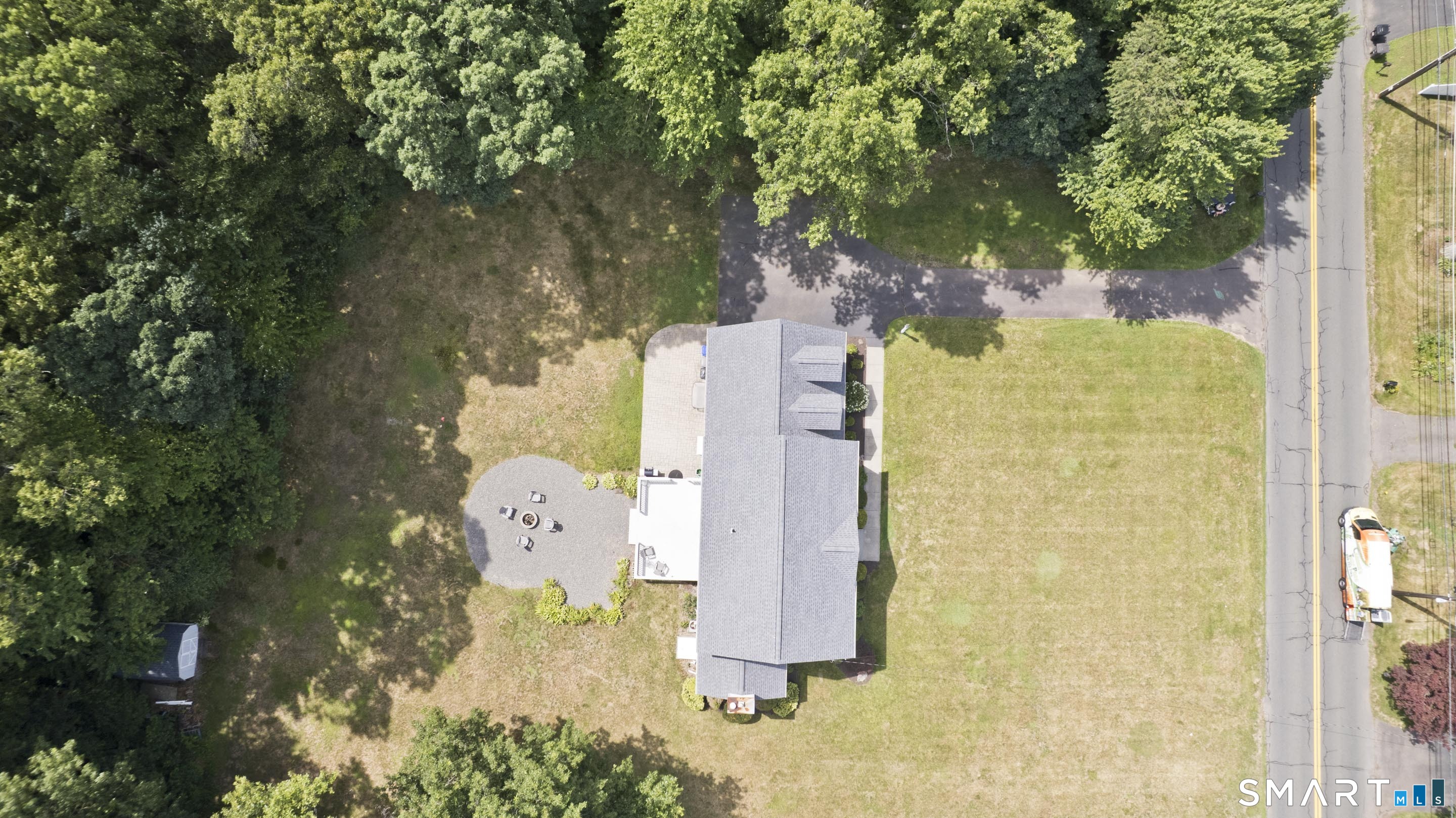 191 Abbe Road Enfield, CT 06082 - Photo 3 of 39