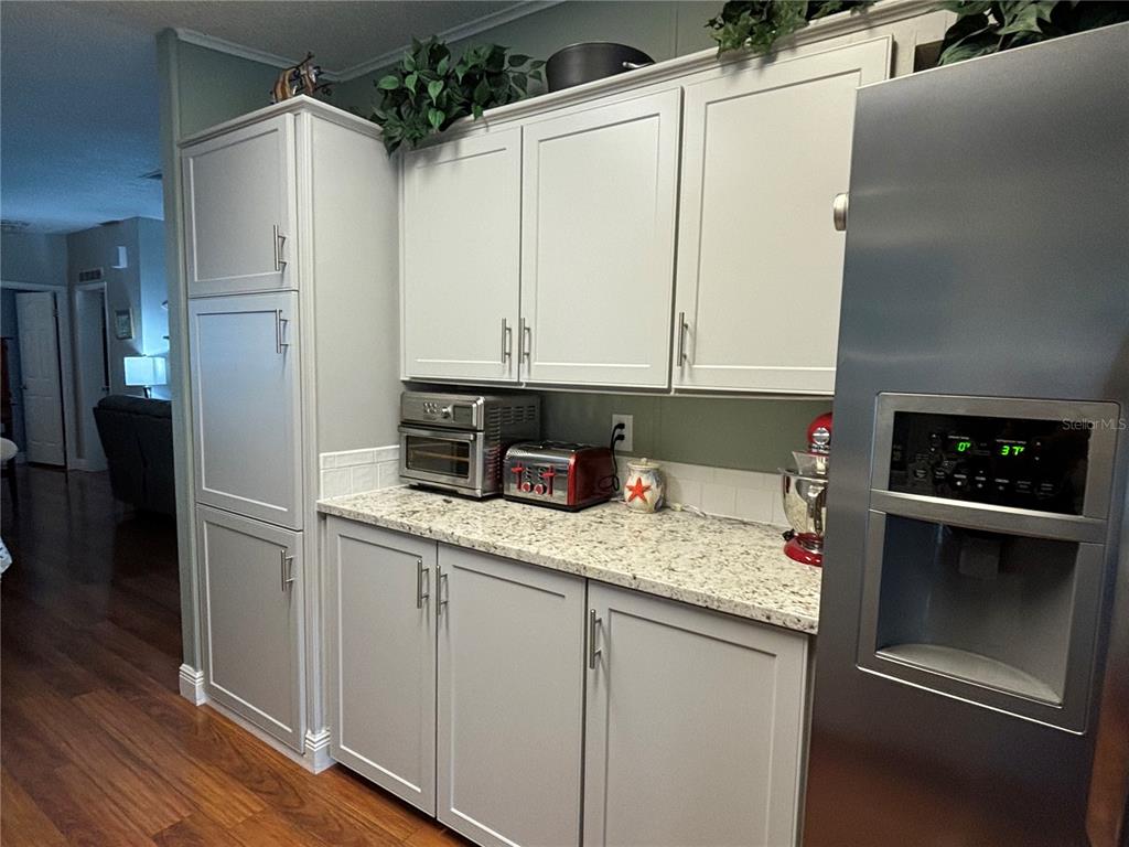 1001 Starkey Road, Unit 671 Largo, FL 33771 - Photo 3 of 40 Kitchen