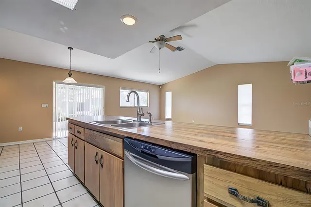 $1,550 | 11100 Monarch Street, Spring Hill, FL 34609