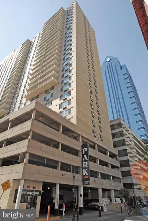 $359,000 | 1919 Chestnut Street, Unit 1316, Philadelphia, PA 19103