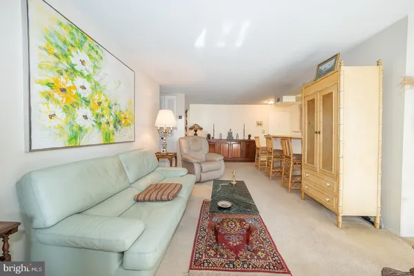 $359,000 | 1919 Chestnut Street, Unit 1316, Philadelphia, PA 19103