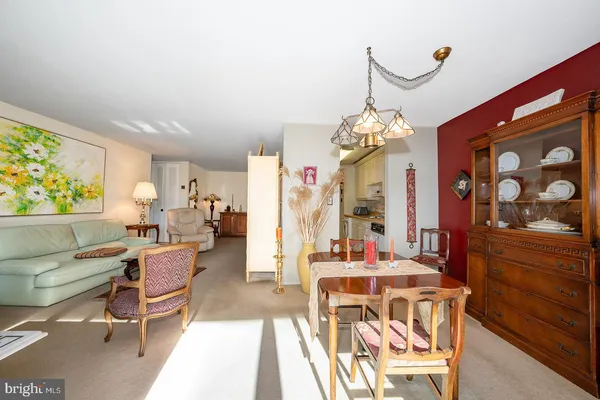 $359,000 | 1919 Chestnut Street, Unit 1316, Philadelphia, PA 19103