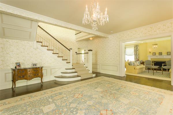 164 Dean Road Brookline, MA 02445 - Photo 3 of 18